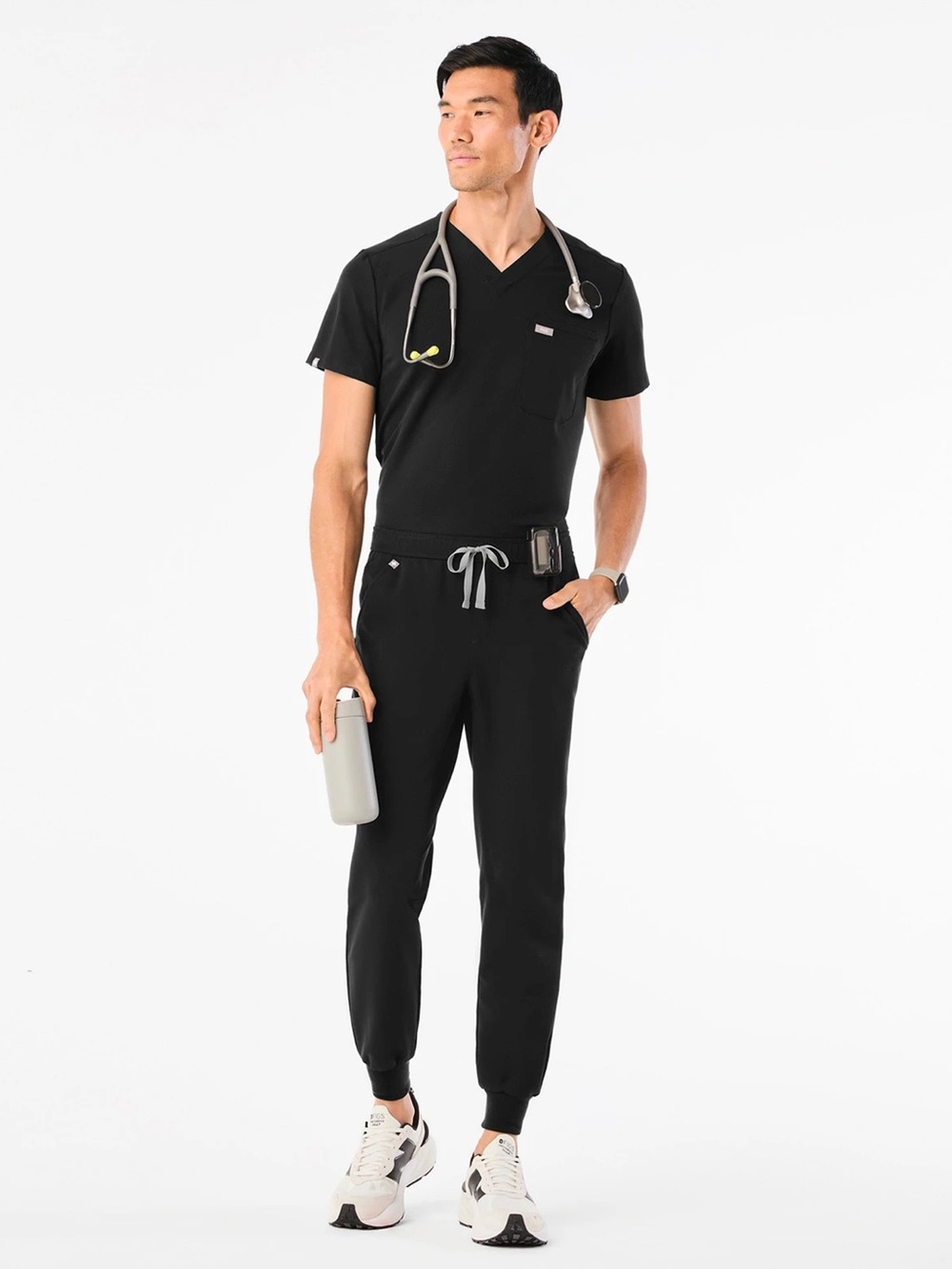 Figs Bundle of Two Men’s Leon Scrub Top Technical Collection Black Size Medium